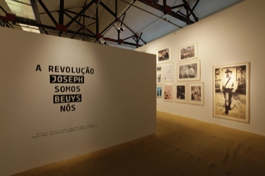 
	Exposição Joseph Beuys: A Revolução Somos Nós no SESC Pompeia
